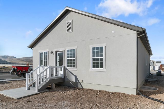 8203 W GALLATIN PEAK RD, Magna, UT 84044