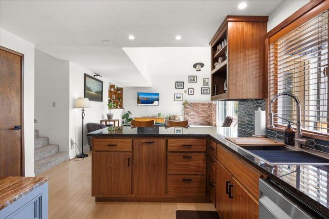 956 NE Beacon Drive, Grants Pass, OR 97526