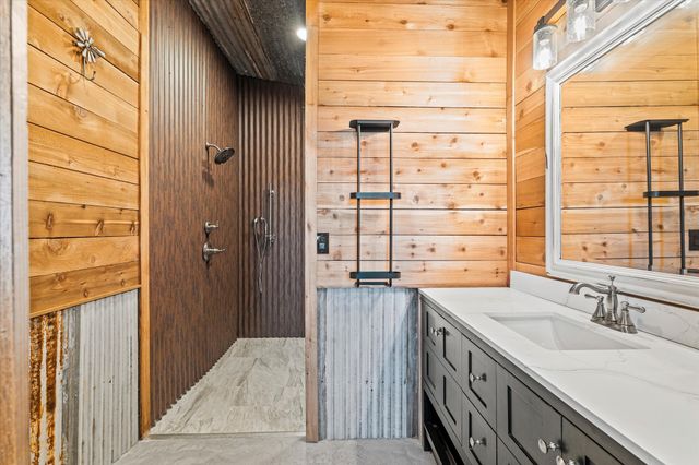 139 County Road 2156, Gainesville, TX 76240