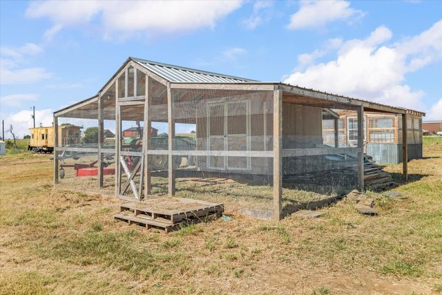 139 County Road 2156, Gainesville, TX 76240