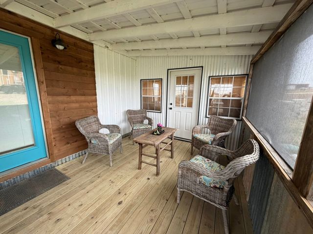 139 County Road 2156, Gainesville, TX 76240