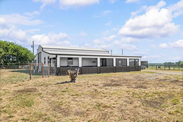 139 County Road 2156, Gainesville, TX 76240