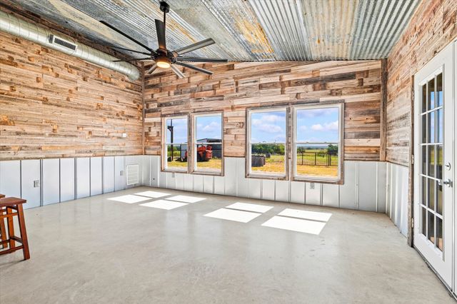 139 County Road 2156, Gainesville, TX 76240