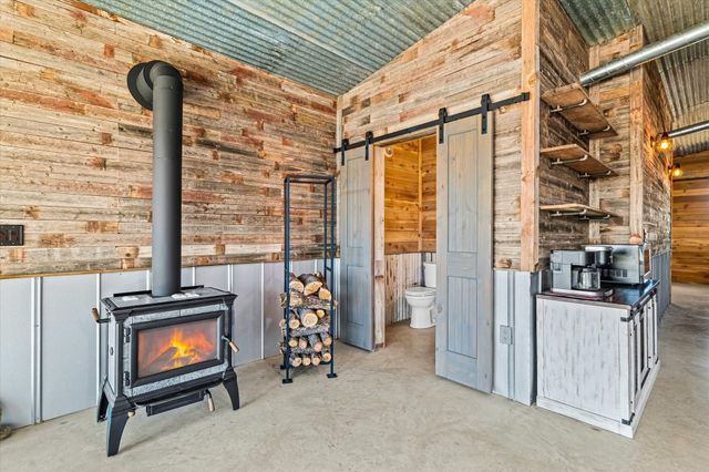 139 County Road 2156, Gainesville, TX 76240