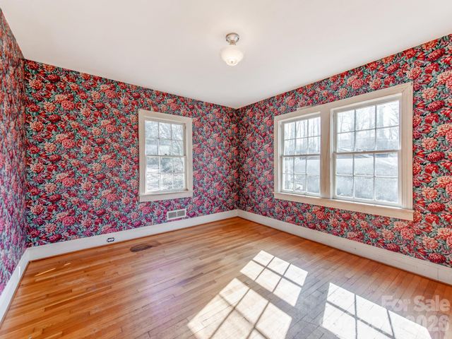 113 Falls Street, Morganton, NC 28655