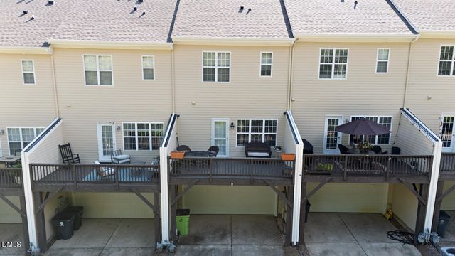 181 Lumina Place, Holly Springs, NC 27540