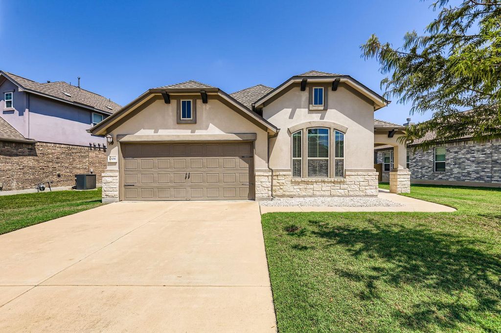 1008 Sundrops ST, Leander, TX 78641