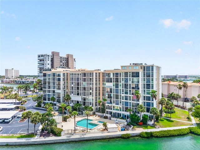 7400 SUN ISLAND DRIVE S 203, South Pasadena, FL 33707