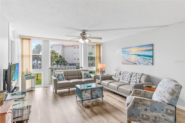 7400 SUN ISLAND DRIVE S 203, South Pasadena, FL 33707