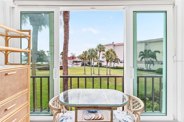 7400 SUN ISLAND DRIVE S 203, South Pasadena, FL 33707