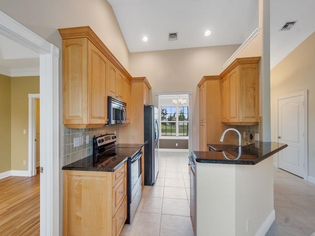 8978 100TH Court, Vero Beach, FL 32967