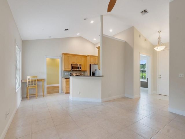 8978 100TH Court, Vero Beach, FL 32967