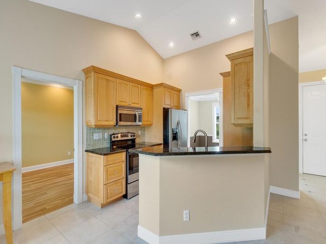 8978 100TH Court, Vero Beach, FL 32967