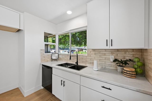 5530 Claiborne Way, Orangevale, CA 95662