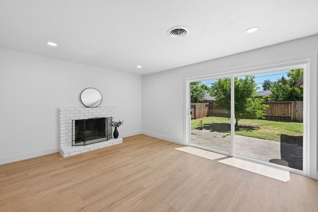 5530 Claiborne Way, Orangevale, CA 95662
