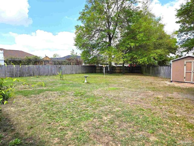 6774 Gettysburg Blvd, Bagdad, FL 32530