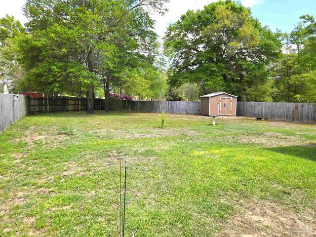 6774 Gettysburg Blvd, Bagdad, FL 32530