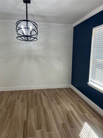 119 San Saba Dr, Portland, TX 78374