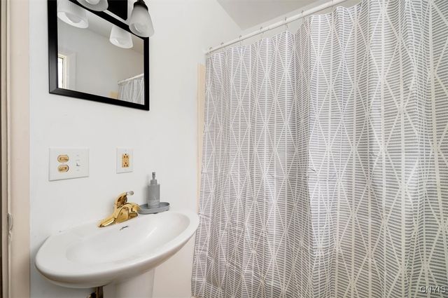 214-216 Hamilton Street, Rome, NY 13440