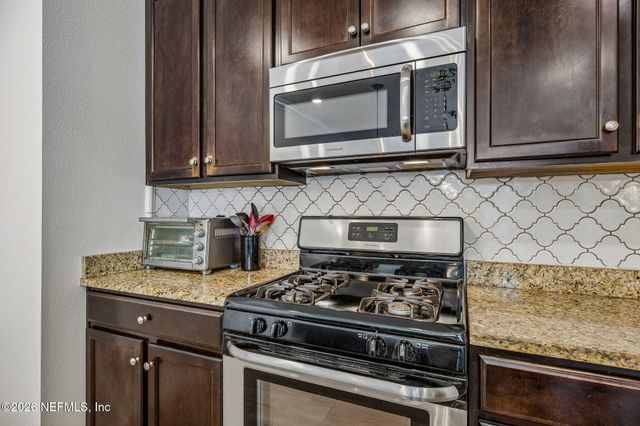 215 WHITE MARSH Drive, Jacksonville, FL 32081