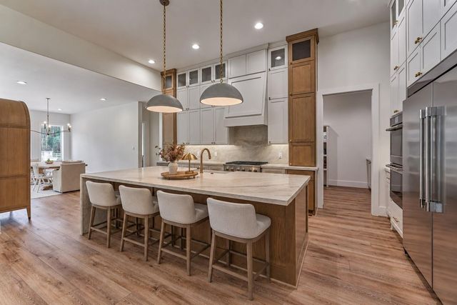 8616 Grand Lake Estates Drive, Montgomery, TX 77316