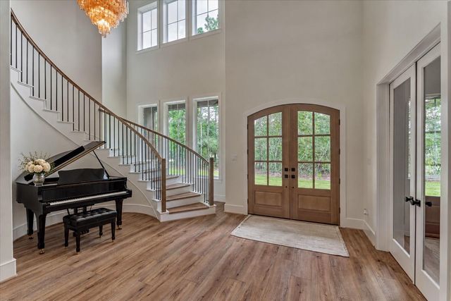 8616 Grand Lake Estates Drive, Montgomery, TX 77316