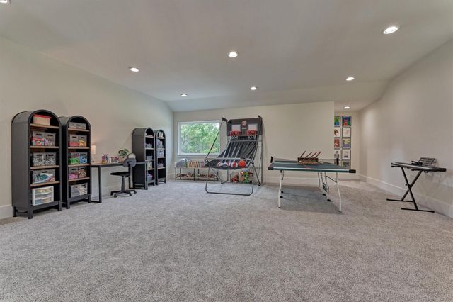 8616 Grand Lake Estates Drive, Montgomery, TX 77316