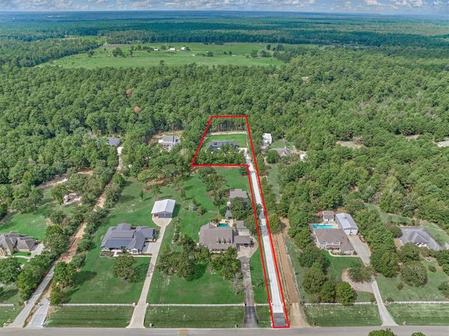 8616 Grand Lake Estates Drive, Montgomery, TX 77316