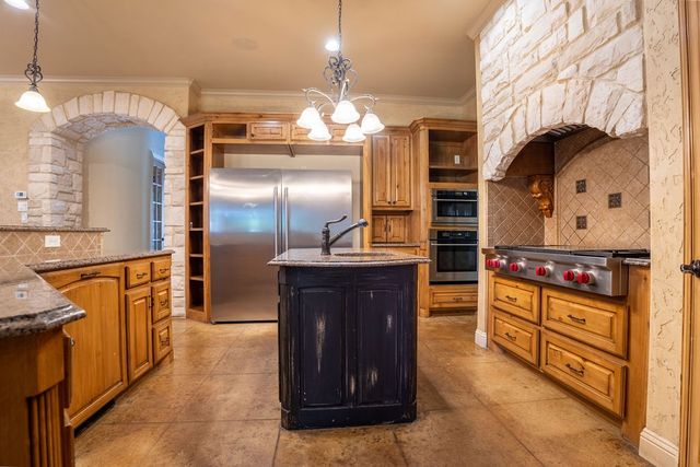 1860 Masters Drive, Desoto, TX 75115