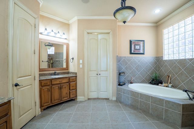 1860 Masters Drive, Desoto, TX 75115