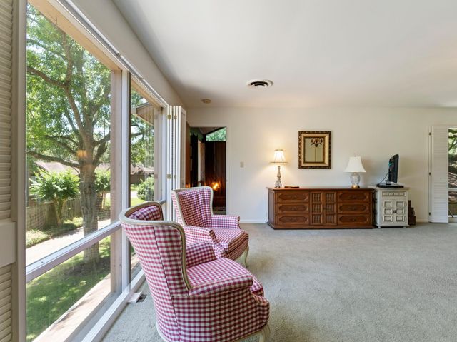 2721 Oak Drive, Bay City, TX 77414