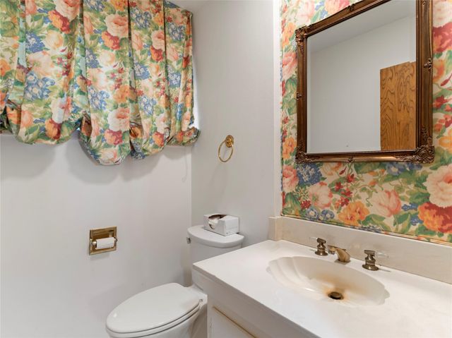 2721 Oak Drive, Bay City, TX 77414