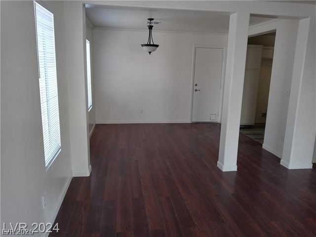 70 Belle Essence Avenue, Las Vegas, NV 89123