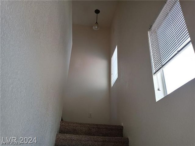 70 Belle Essence Avenue, Las Vegas, NV 89123