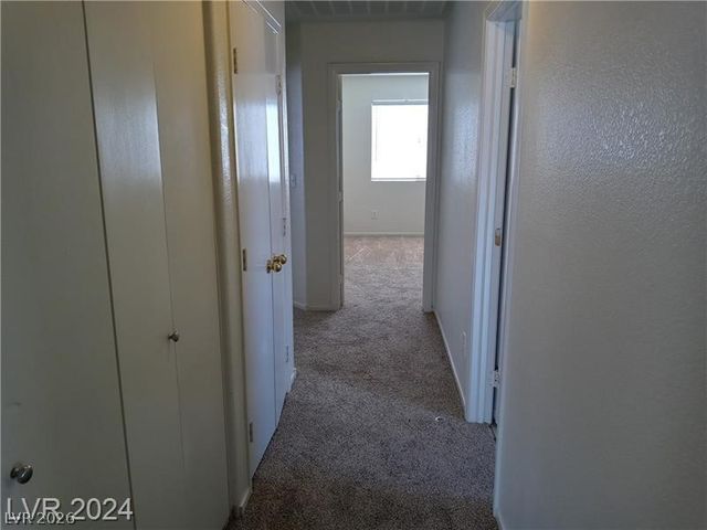 70 Belle Essence Avenue, Las Vegas, NV 89123