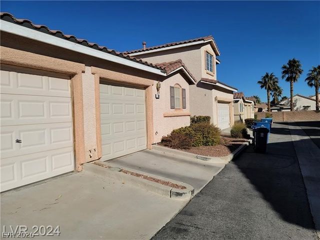 70 Belle Essence Avenue, Las Vegas, NV 89123