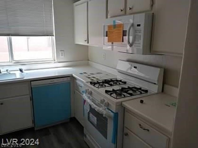 70 Belle Essence Avenue, Las Vegas, NV 89123