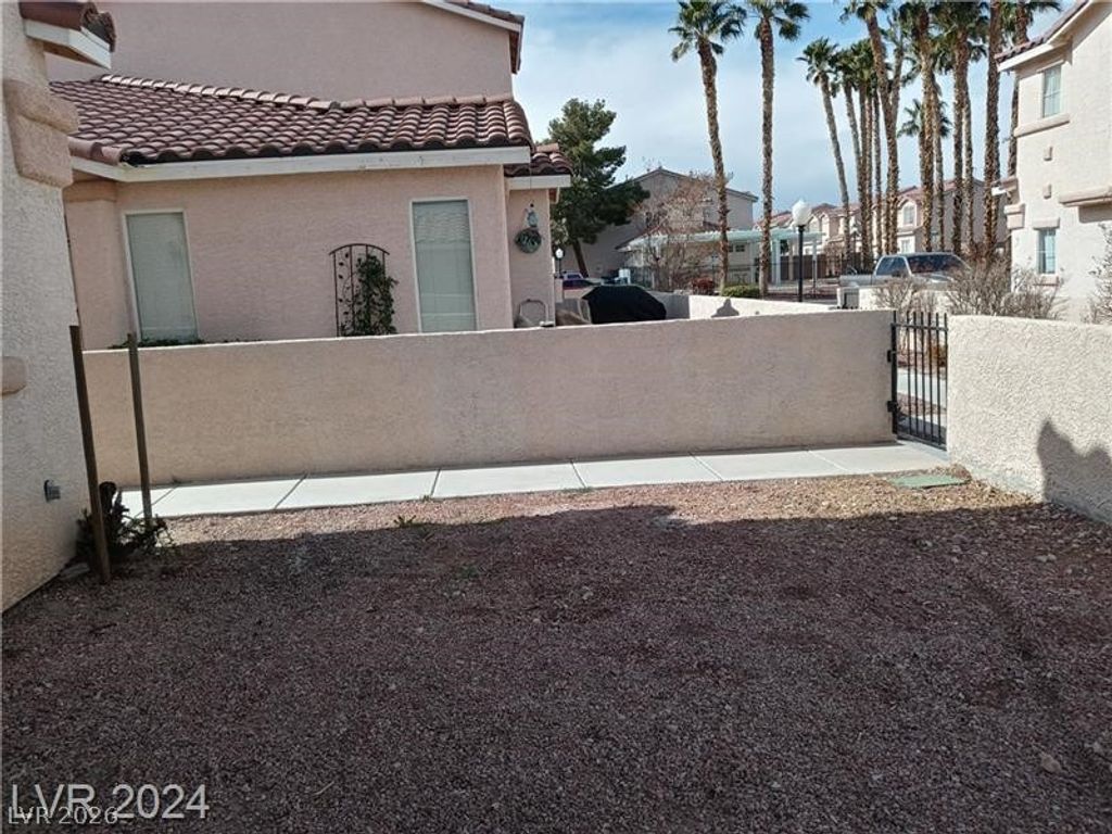 70 Belle Essence Avenue, Las Vegas, NV 89123 — photo 3