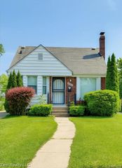 15684 Manning Street, Detroit, MI 48205