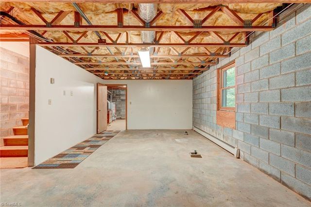 1001 Benton Court, Reidsville, NC 27320