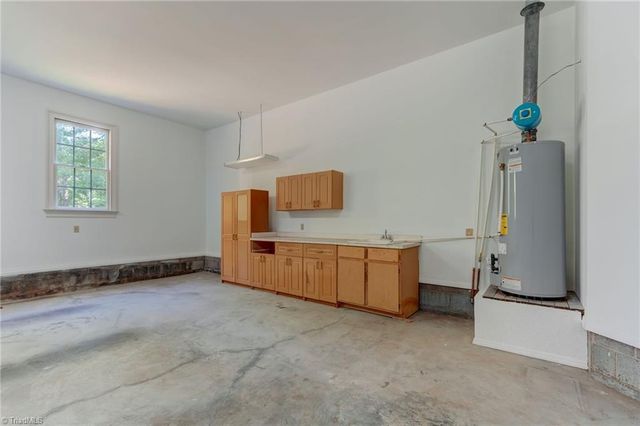 1001 Benton Court, Reidsville, NC 27320