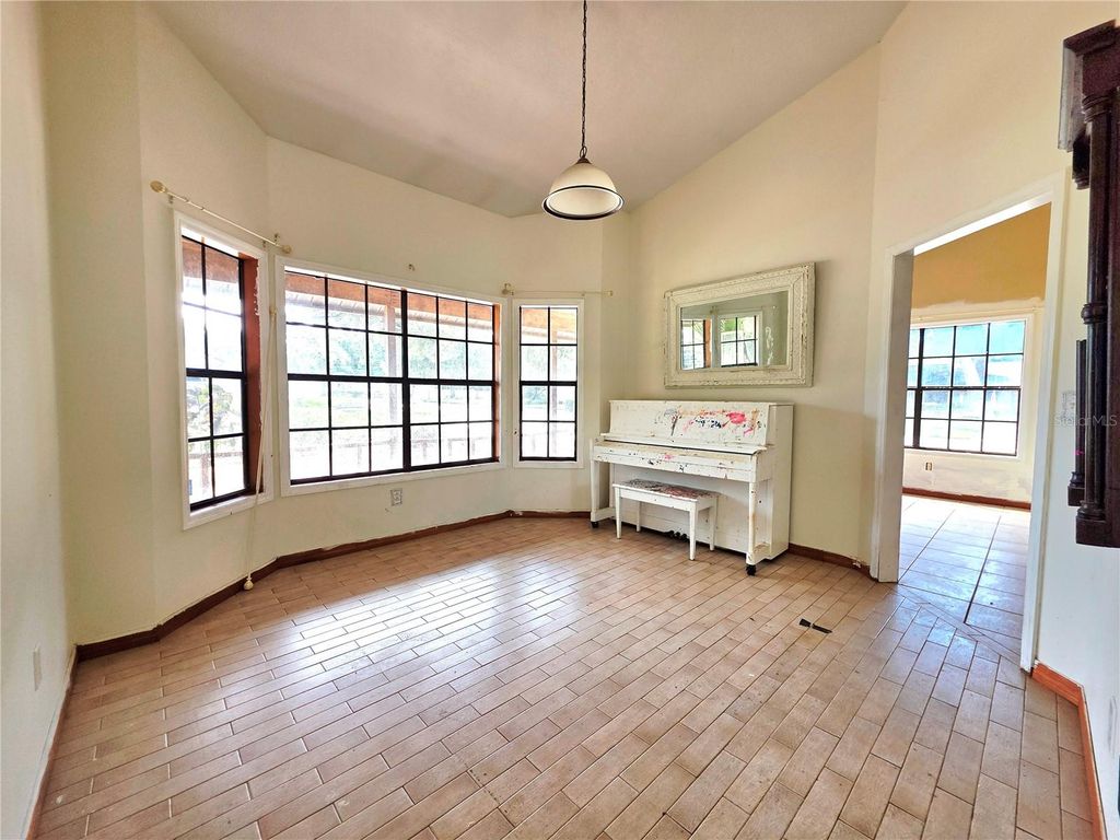 Image 26 of property listing at 4231 TALL TREE DRIVE, Orlando, FL 32810