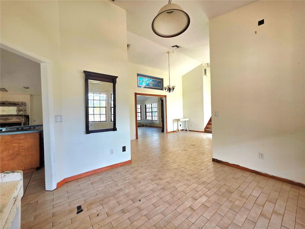 Image 28 of property listing at 4231 TALL TREE DRIVE, Orlando, FL 32810
