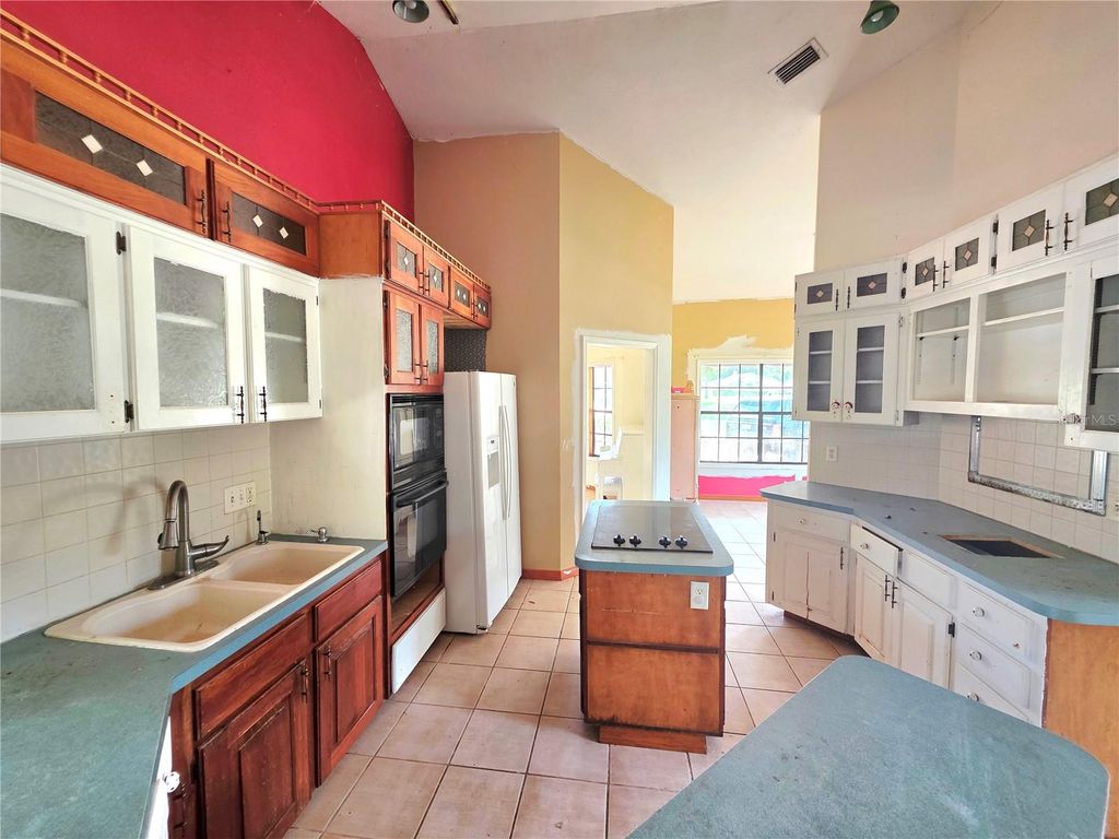 Image 33 of property listing at 4231 TALL TREE DRIVE, Orlando, FL 32810