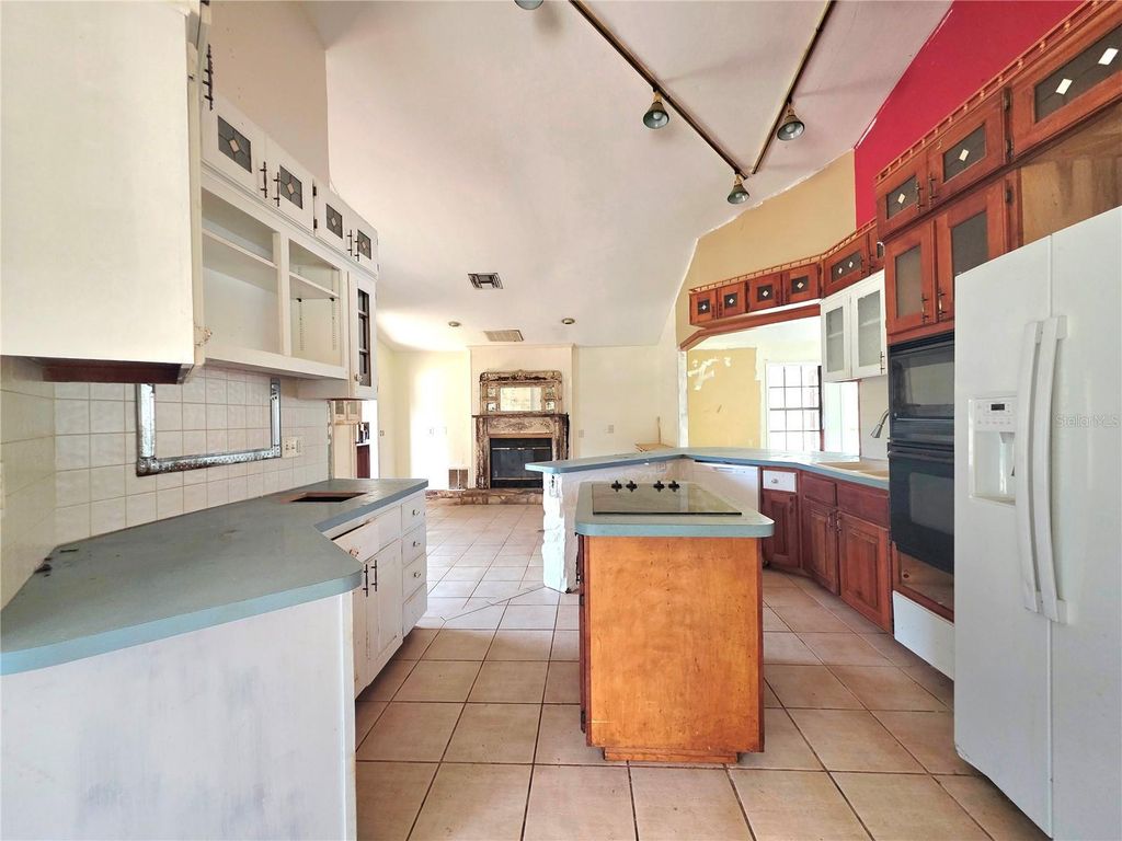 Image 35 of property listing at 4231 TALL TREE DRIVE, Orlando, FL 32810