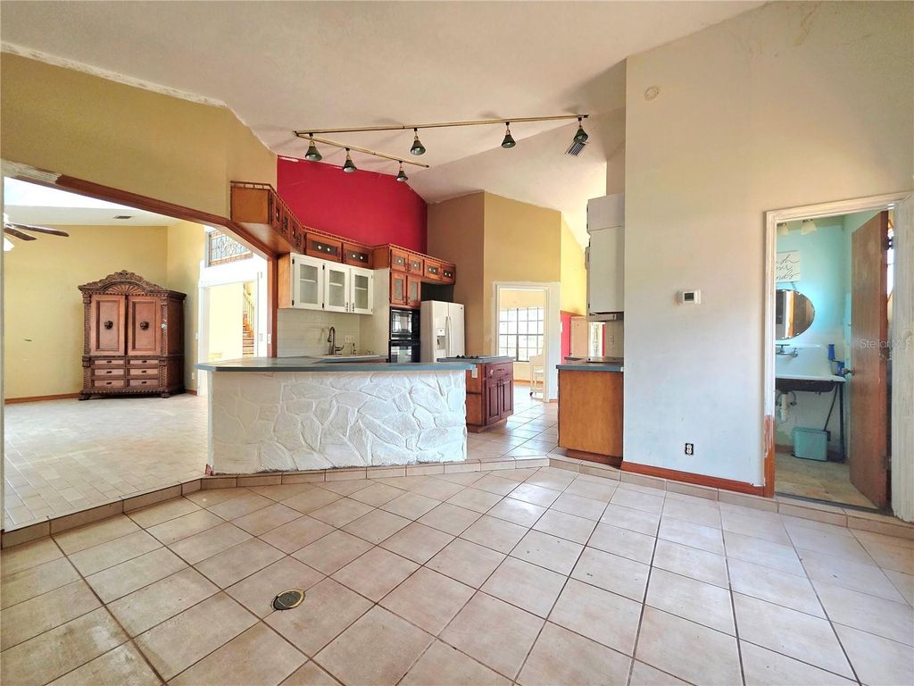 Image 37 of property listing at 4231 TALL TREE DRIVE, Orlando, FL 32810