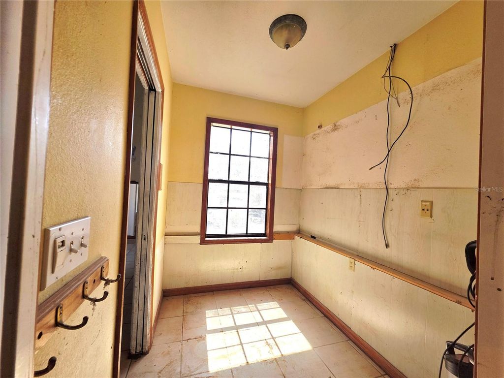 Image 40 of property listing at 4231 TALL TREE DRIVE, Orlando, FL 32810
