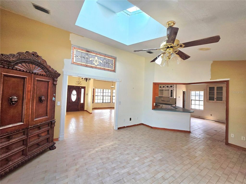 Image 44 of property listing at 4231 TALL TREE DRIVE, Orlando, FL 32810