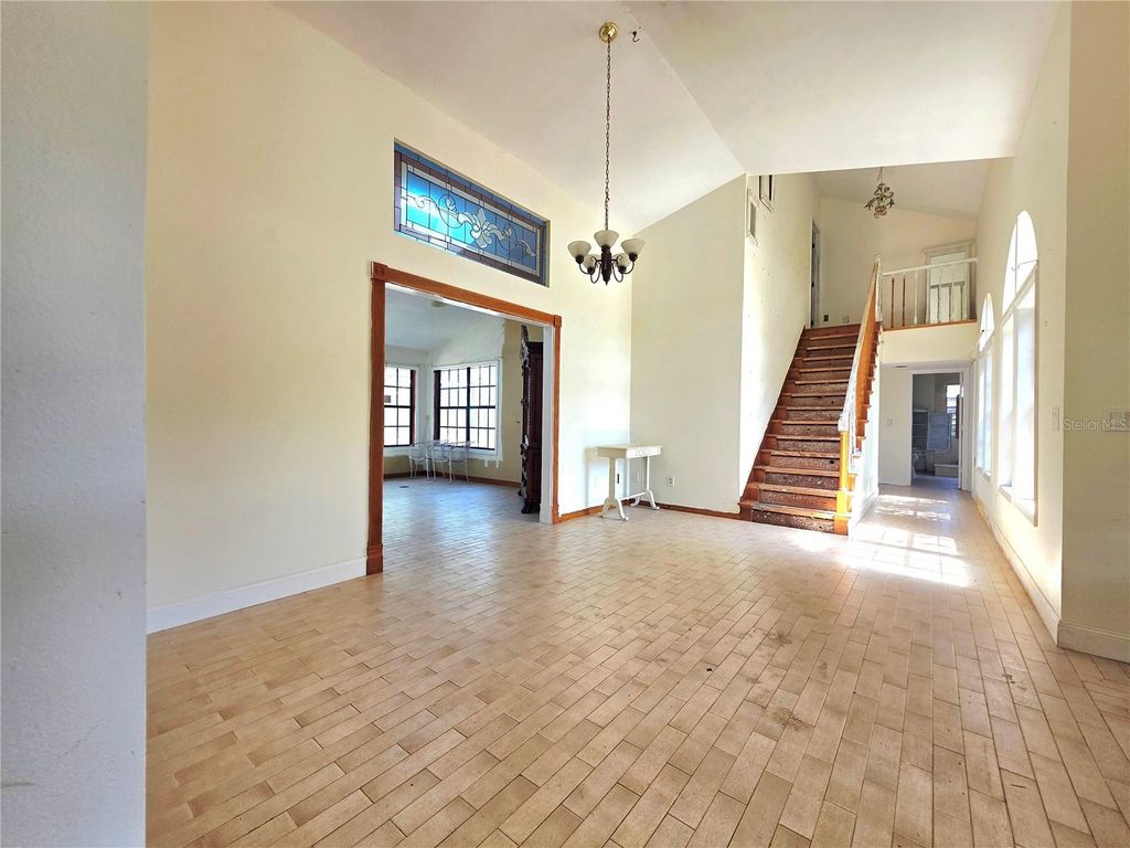 Image 45 of property listing at 4231 TALL TREE DRIVE, Orlando, FL 32810