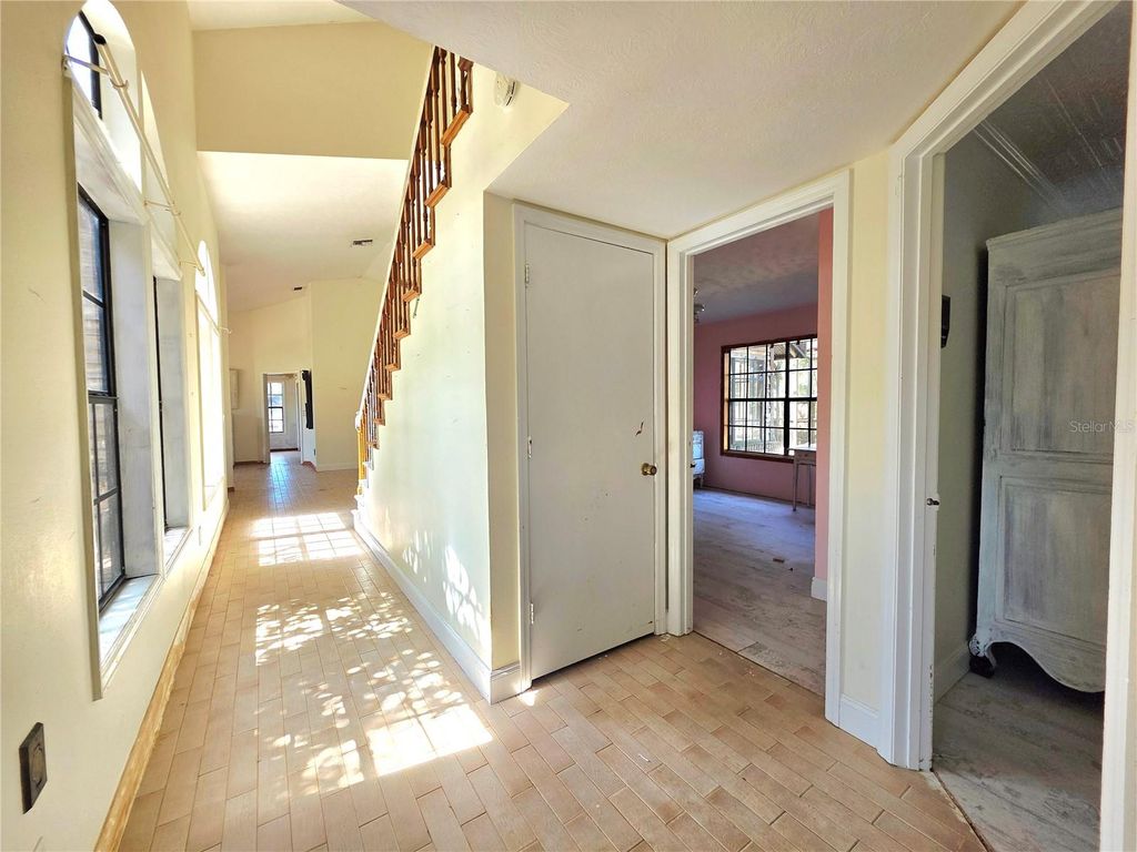Image 47 of property listing at 4231 TALL TREE DRIVE, Orlando, FL 32810